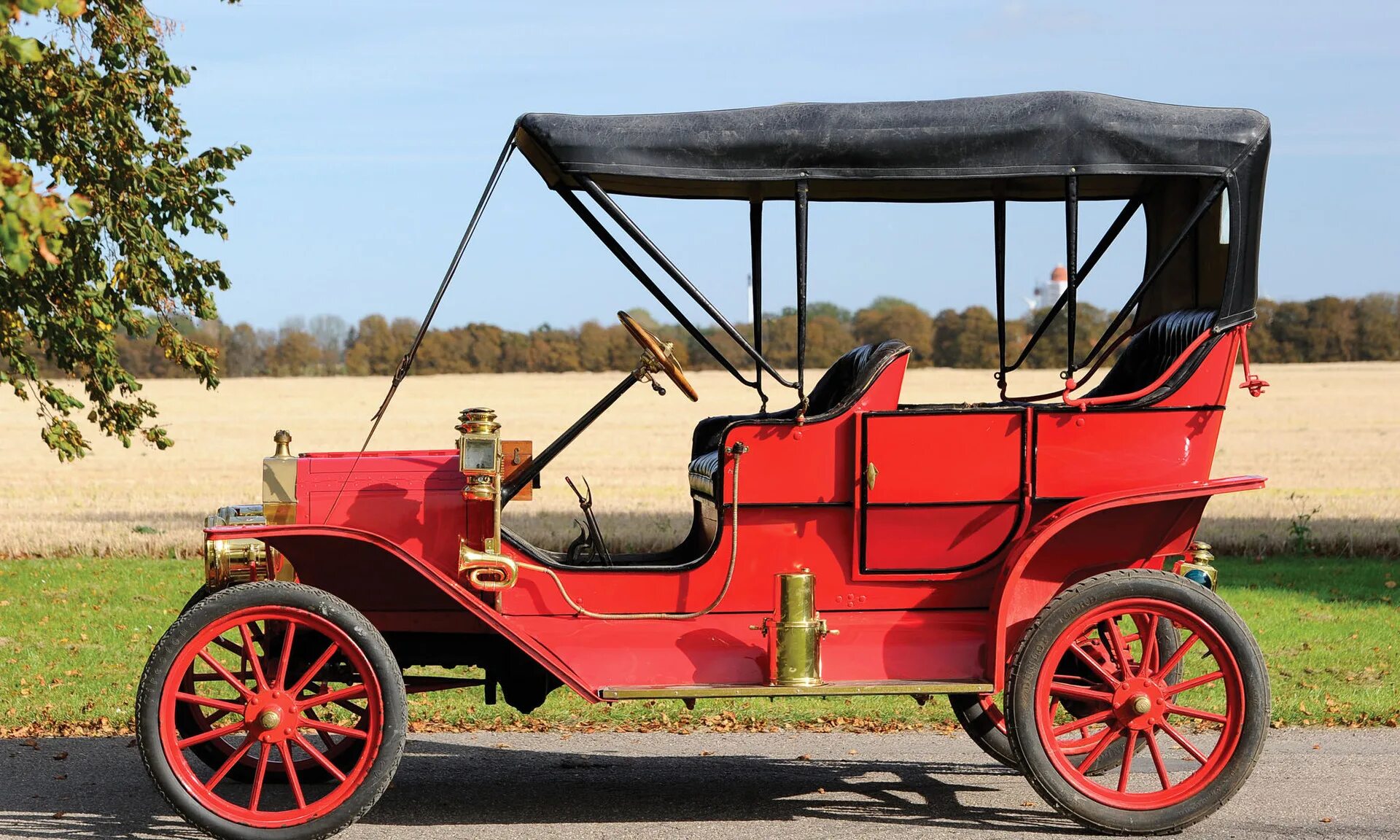 Первый автомобиль форд. Форд т 1908. Ford model t 1908. Ford model t Touring. Ford-t 1909.
