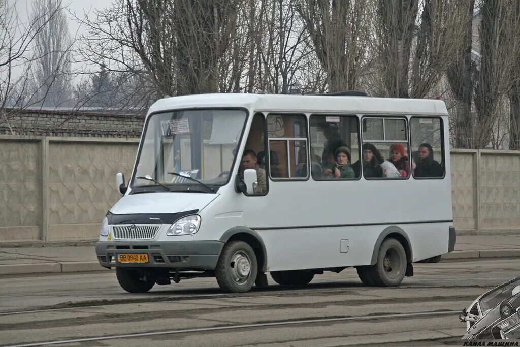 Маршрутная машина. Газель Дельфин баз 2215. Газель баз 2215 Дельфин зелёный. Баз Дельфин 2215 Газель Волгоград. Машина Газель баз 2215 маршрутка.