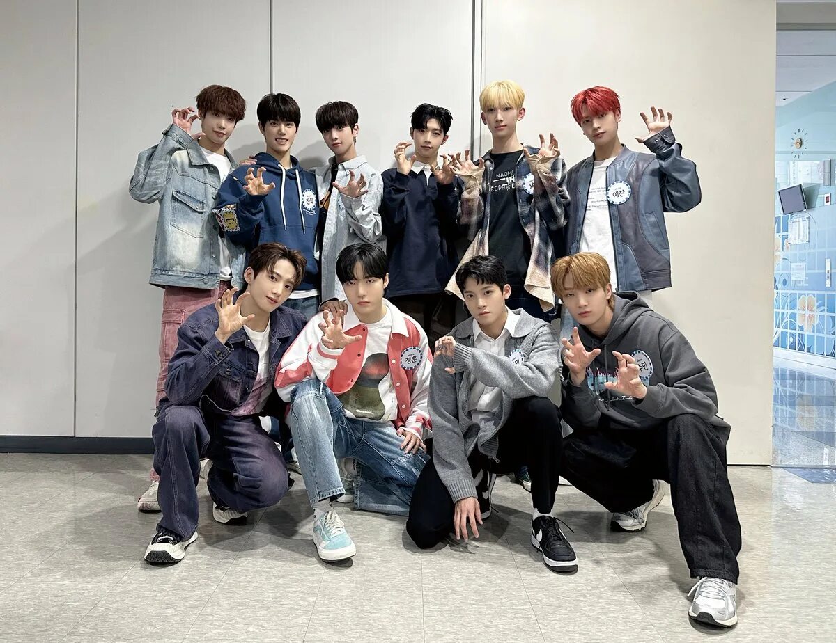 Джунмин xikers. Xikers kpop. Юнджун xikers. Нова кпоп. Xikers kpop.