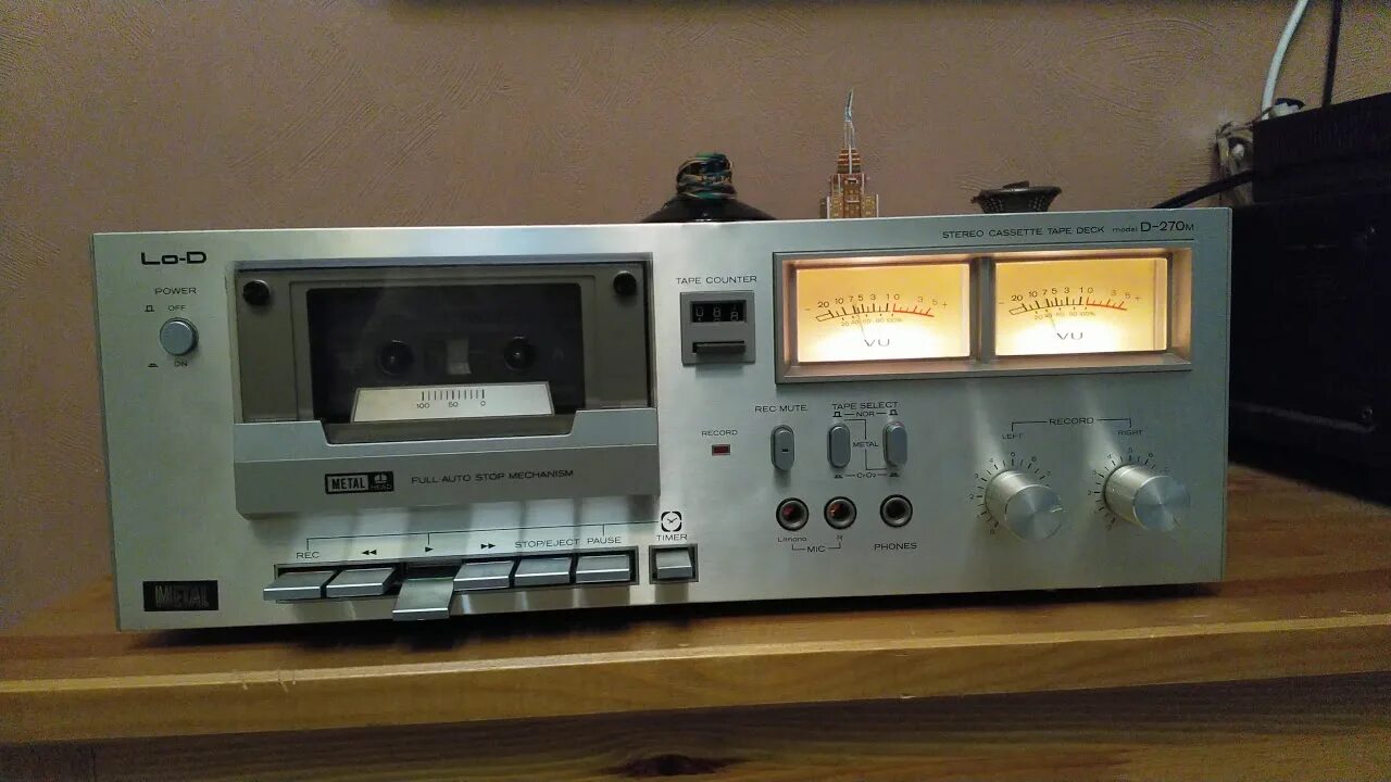 Hitachi d-800. Hitachi 9 кассетная дека. Hitachi d-90s лпм. Дека lo d. Дека lo d.