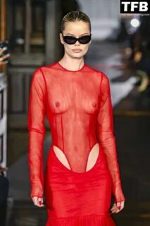 Frida Aasen Displays Her Nude Tits & Sexy Legs at LaQuan Smith Fashion ...
