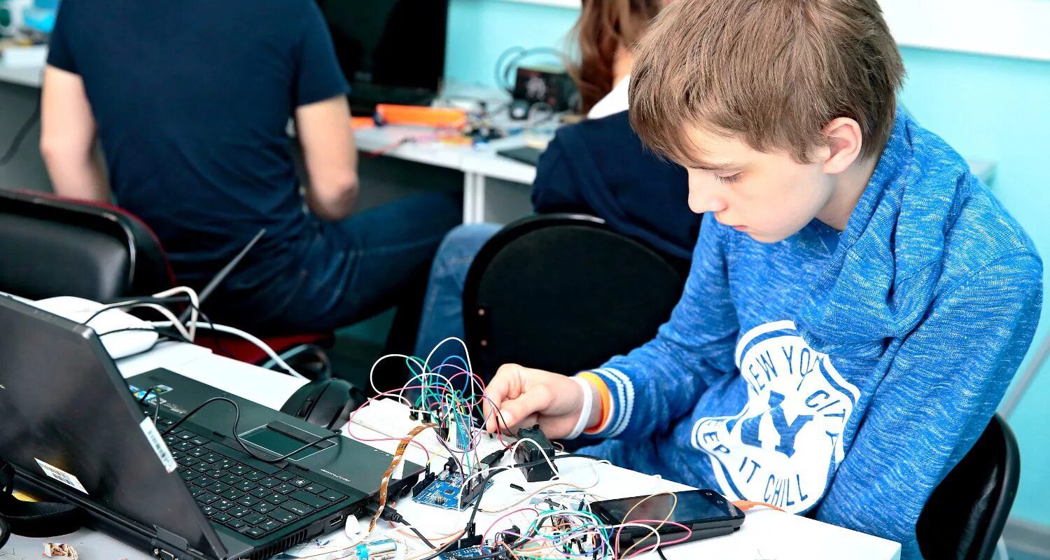 Технодром конкурс. Хобби для мальчиков 12 лет. Робототехника для детей. Программа курсов робототехники. Программа курсов робототехники.
