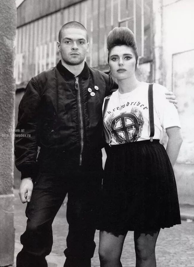 Потерянные 90. Лихие 90е чапаевск. Тренды 90х. Потерянное поколение 90-х. Серж из стдк.