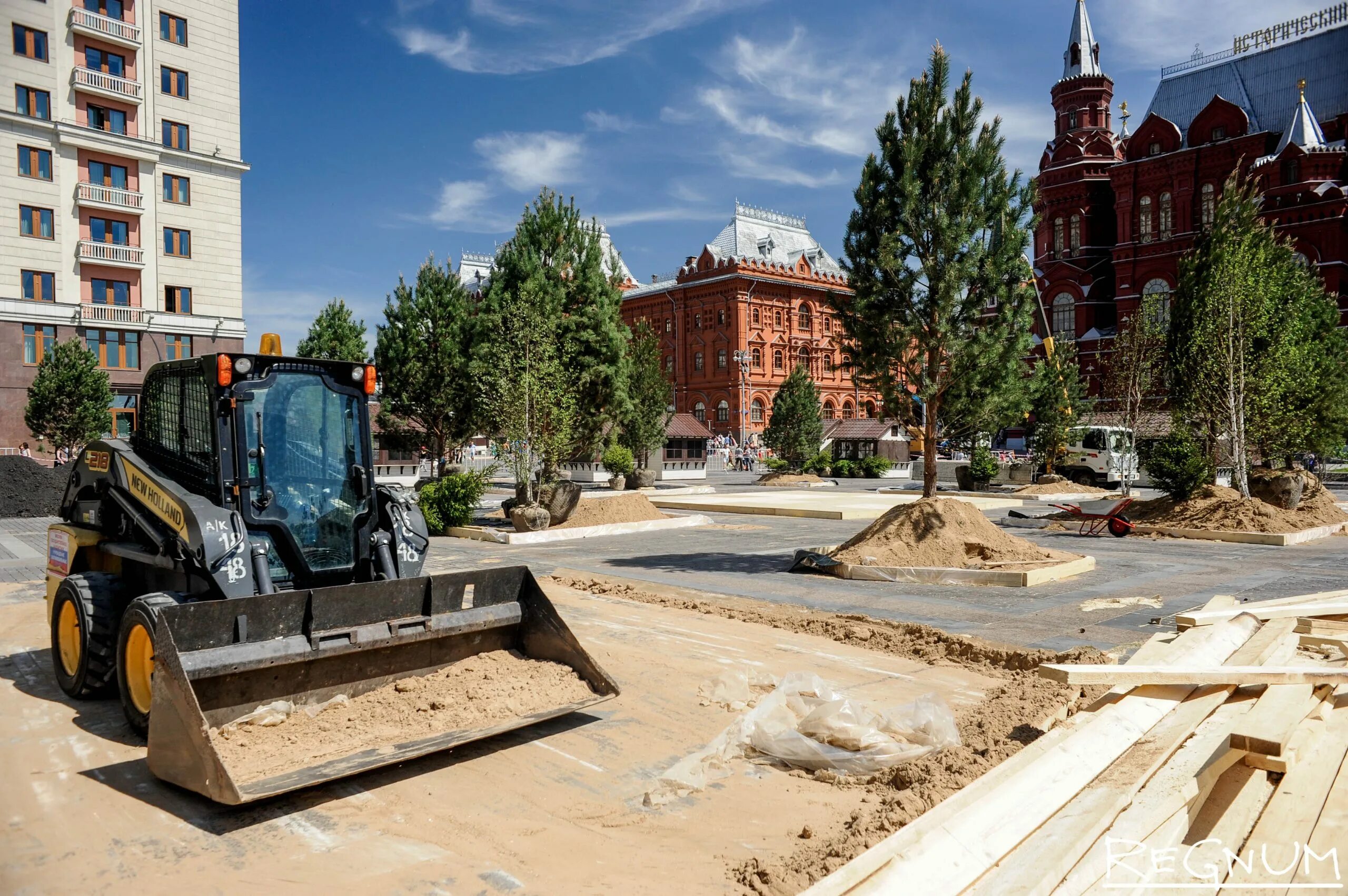 Благоустройство территории. Работы по благоустройству территории. Благоустройство работы. Подготовка территории к озеленению. Требуется рабочий по благоустройству.