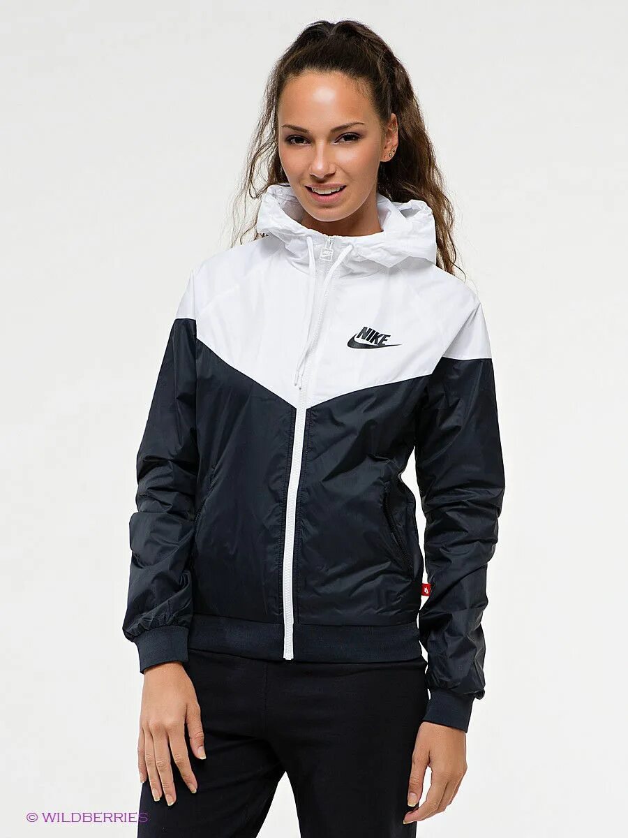 Весенняя спортивная куртка. Nike Windrunner ветровка женская. Nike Windrunner Jacket 2020. Nike Windrunner ветровка черная. Ветровки найк 2022.