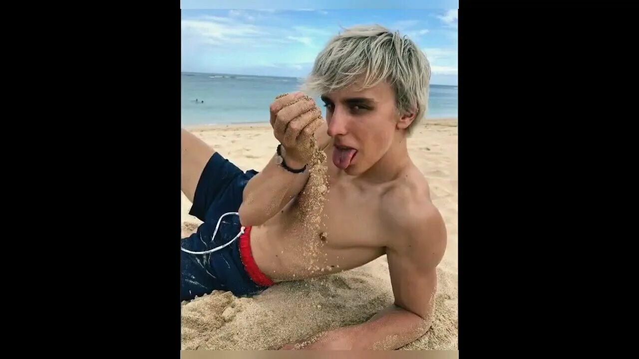 А 4 видео бывший