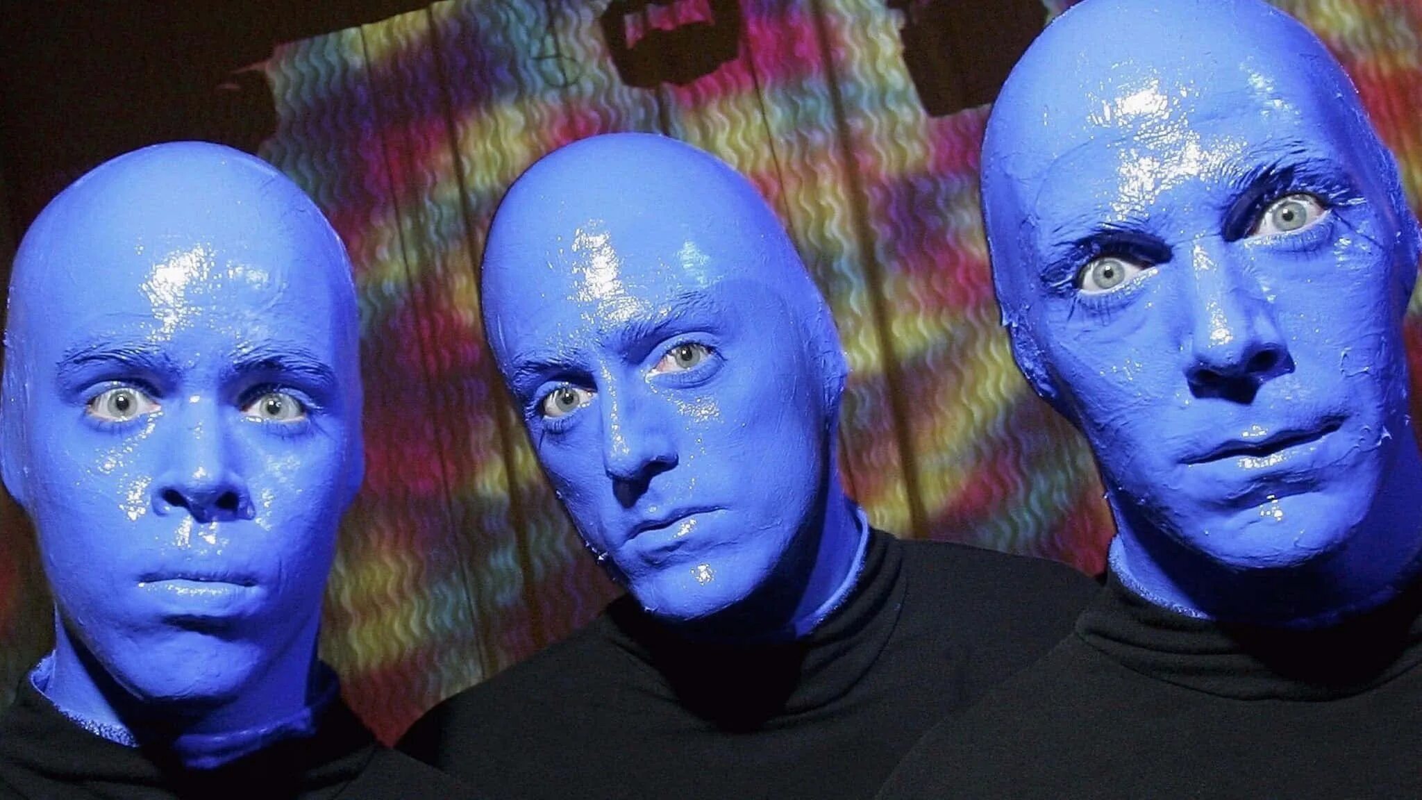 Группа без основ. Мэтт Голдман Blue man Group. Blue man Group солистка. Blue man Group без грима. Блю мен групп без масок.