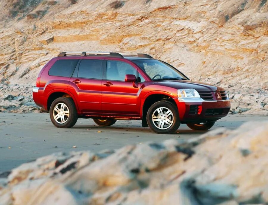 Мицубиси паджеро 2016. 8at 4wd. Nissan pickup 1980. 8at 4wd. Nissan rasheen, 2000.