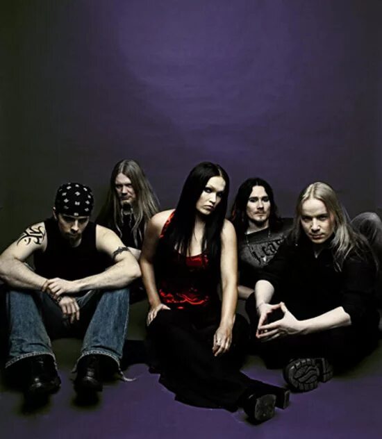 Группа 320 кбит. Группа Nightwish. Тарья Турунен найтвиш. Группа Nightwish с Тарьей Турунен. Nightwish 2002.