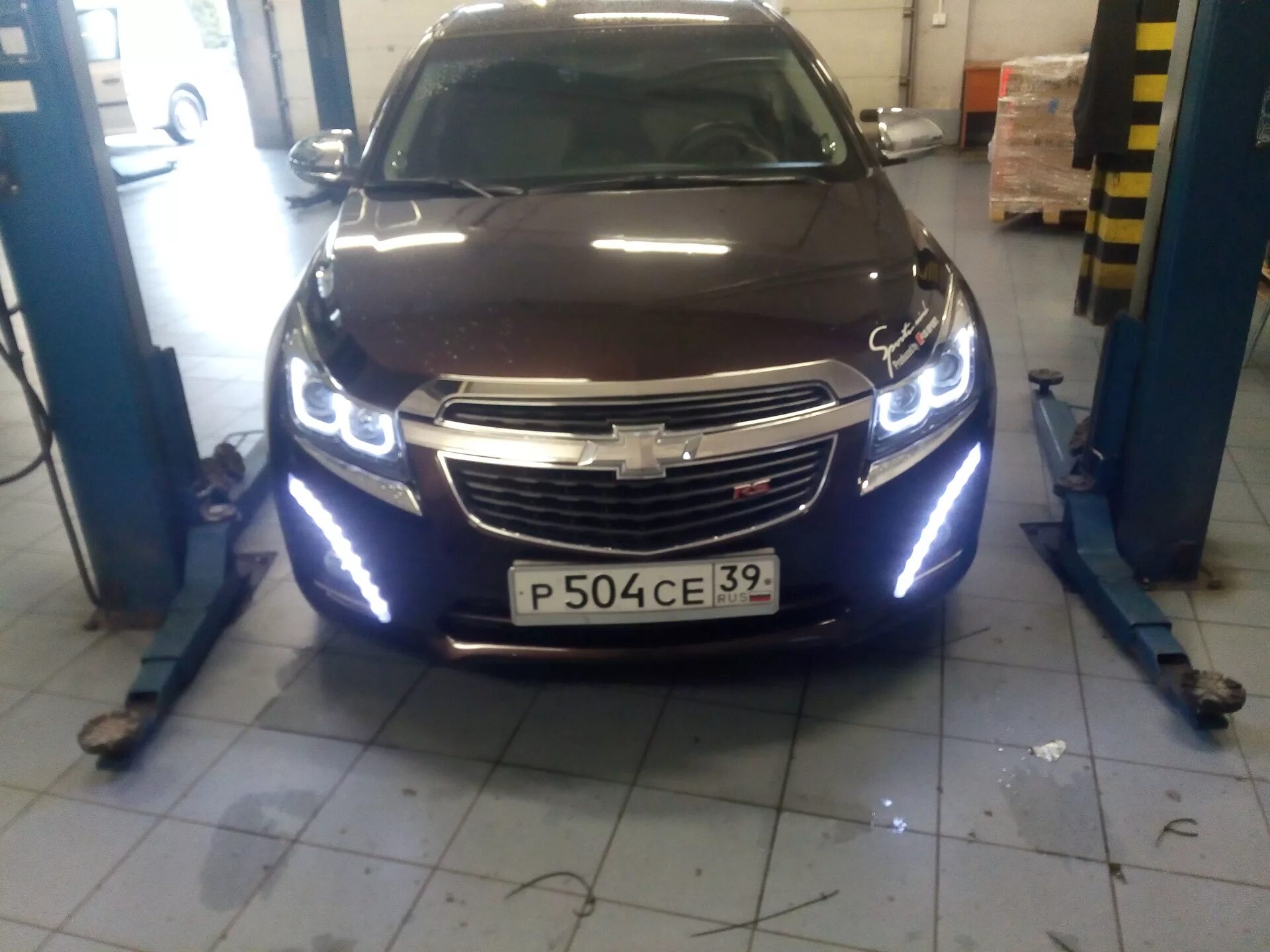 Дхо шевроле круз. Ходовые огни Шевроле Круз. ДХО Chevrolet Cruze 1. Chevrolet Cruze фары с ДХО.