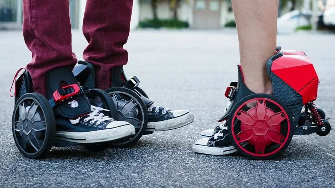 Роликовые коньки с мотором. Электр ролик. Segway drift w1. Электроролики razor turbo jetts. Электр ролик.