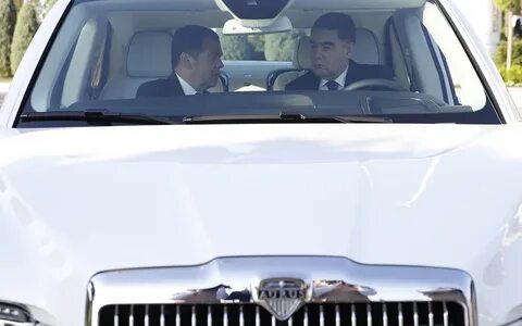 Почему в туркменистане запретили черные машины