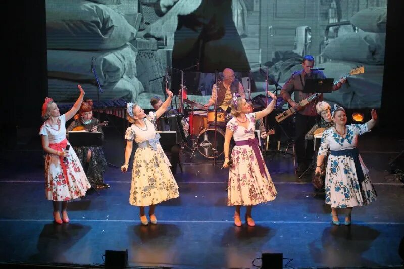 Марийский народный ансамбль. Ансамбль хорошие девчата. Театрализованный танец хорошие девчата. Марийский народный ансамбль. Ансамбль хорошие девчата.