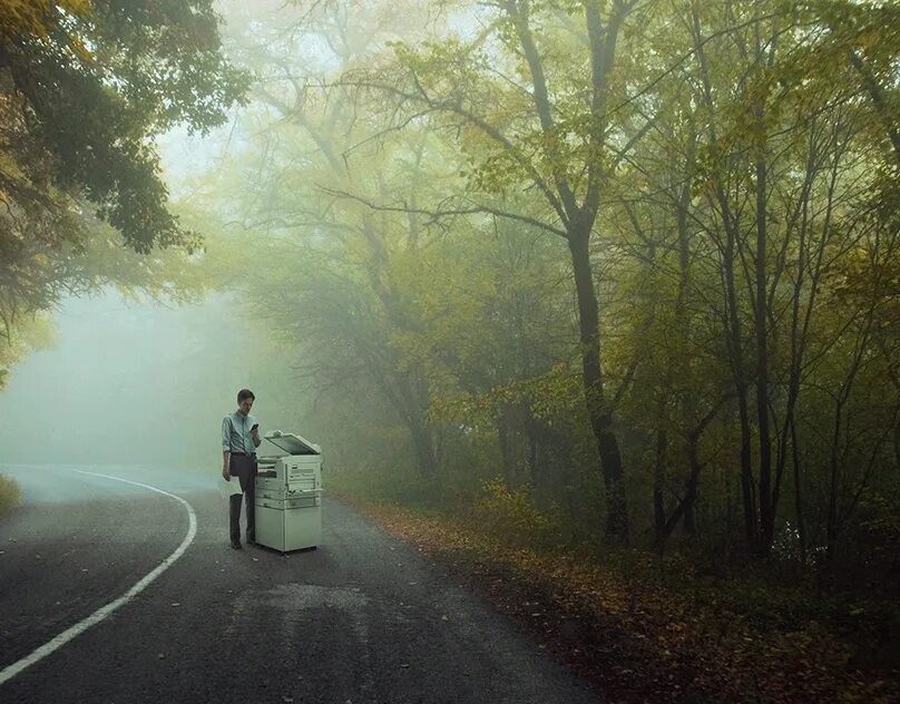 Лесная дорога. Мужчина на дороге. Автомагнитола mystery mdd-7150. Find road. Фон мотивация.