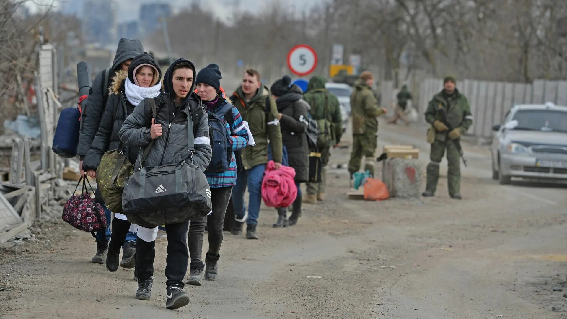 Русские беженцы. Мариуполь беженцы.
