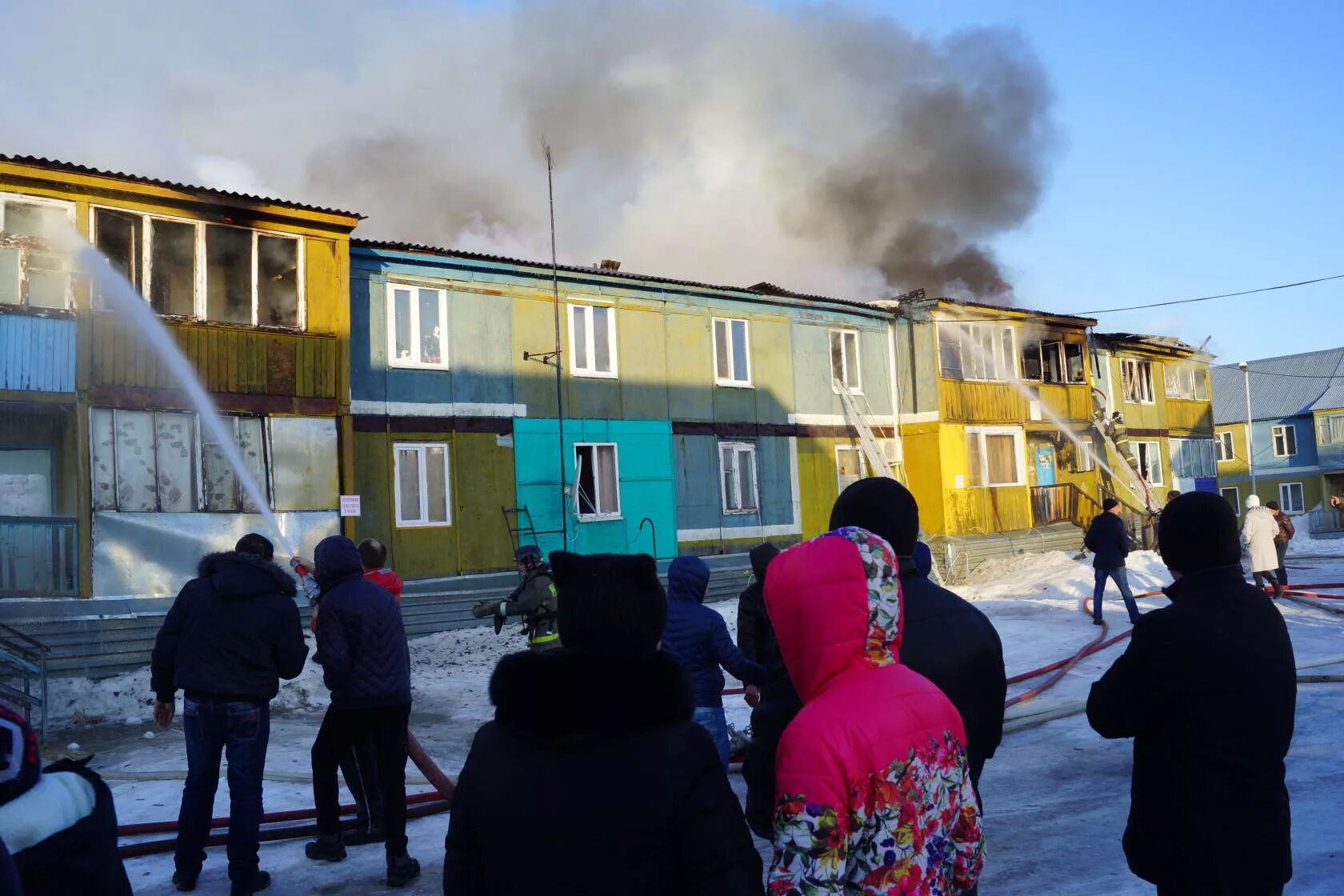 Губкин горит дом. Пожарные города Губкинский ЯНАО. Пожары ЯНАО. Город Губкинский ЯНАО. Пурпе пожарная часть.