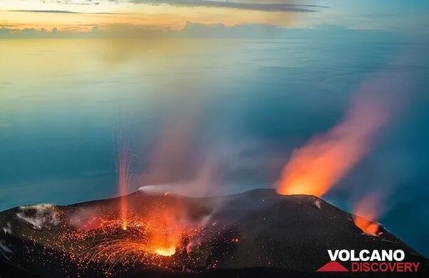 Вулкан дискавери. Стромболи вулкан. Strombolian Eruption. Vent Volcano.