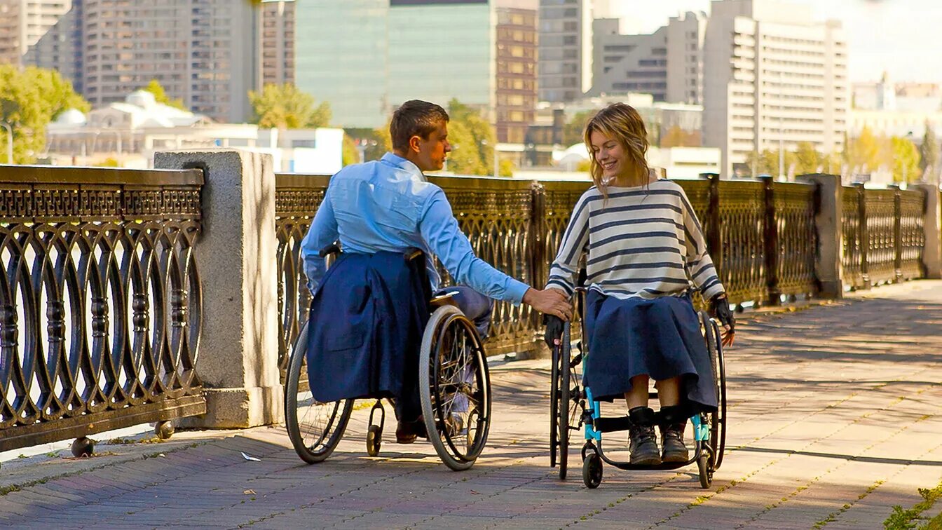 Инвалид-колясочник, проживающий в г. Капитальный ремонт ветеранам и инвалидам вов картинки. Инвалид и инвалидность. Дом инвалидов. Картинка человек в инвалидной коляске.