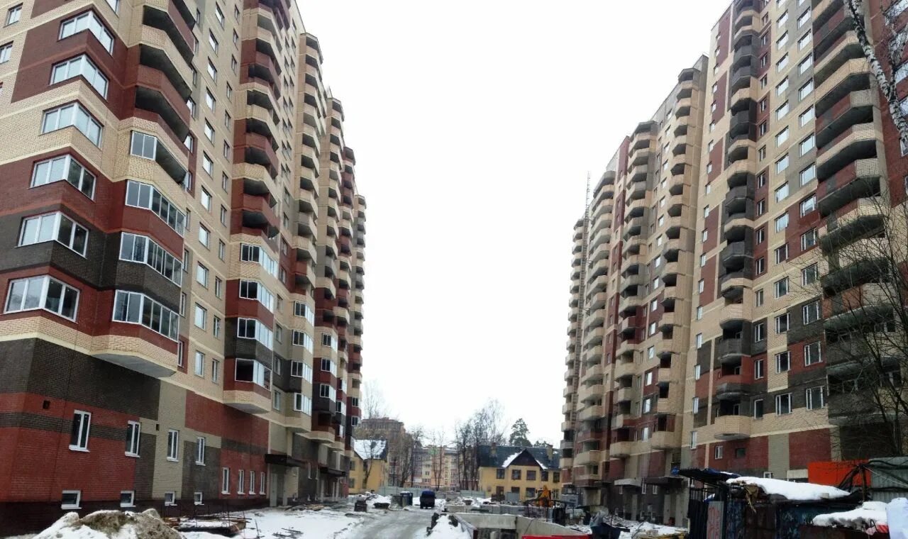 Брусчатый поселок. Брусчатый поселок красногорск. Жк брусчатый поселок. Красногорск, ул. Квартира брусчатый поселок.