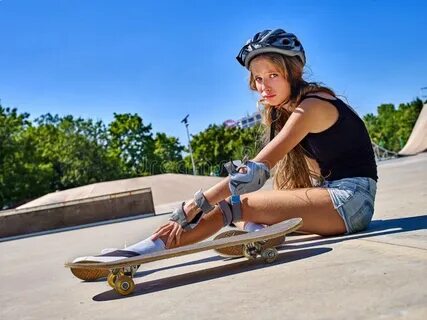 She skates