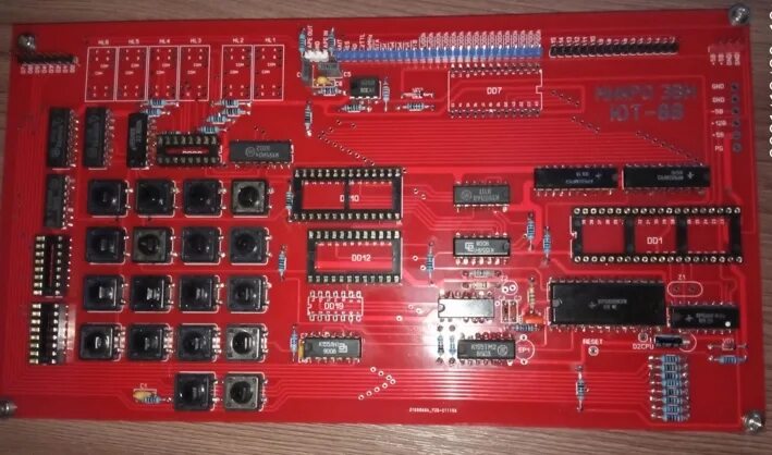 Dd2 микросхема. ют 88. калькулятор с кинескопом. мирэком макетная плата 275-002 от radioshack. плата ют-88.