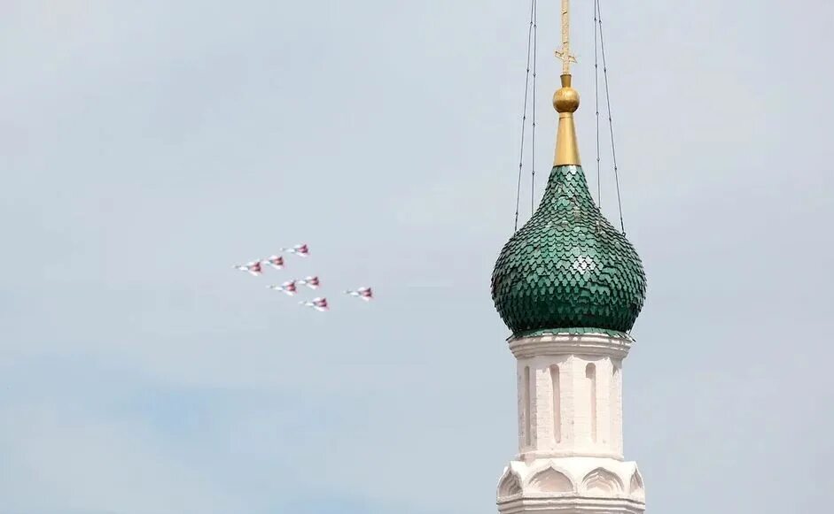 Стрижи ярославль. Авиашоу ярославль.