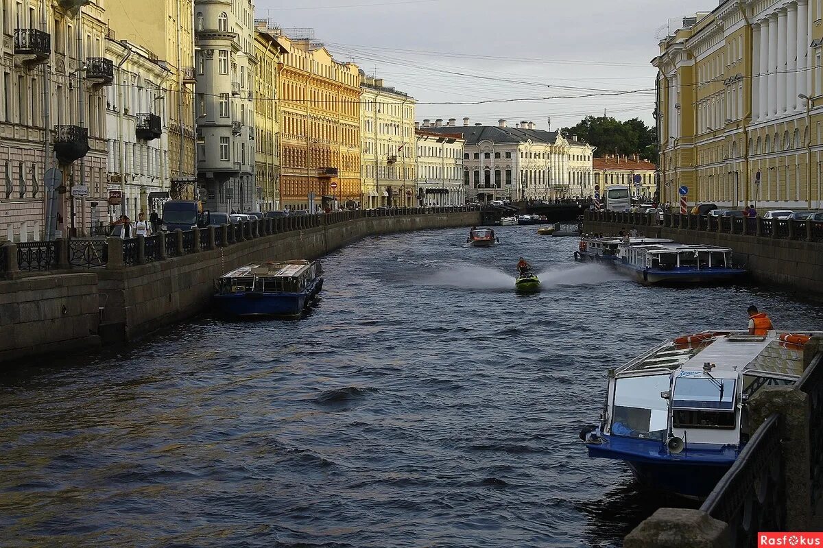 Мойка спб. Мойка СПБ река. Глубина реки мойки в Санкт-Петербурге.