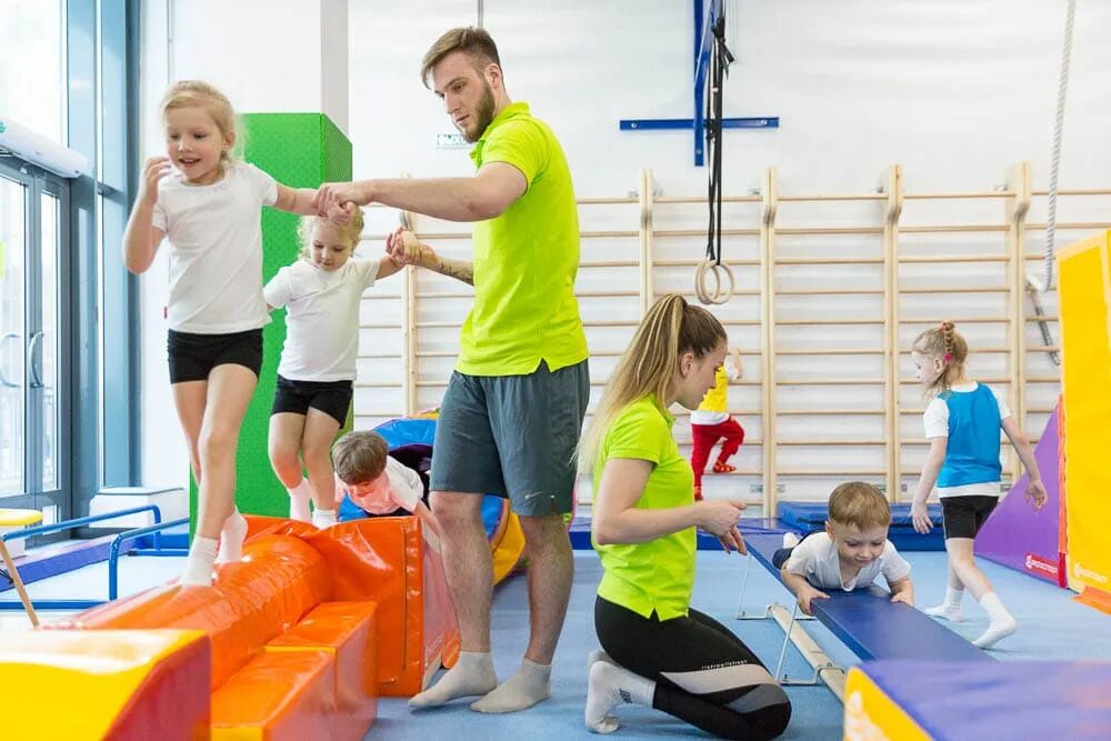 тренажерный для детей. детская аэробика. тренажерный для детей. спортивные занятия для детей. тренажерный для детей.