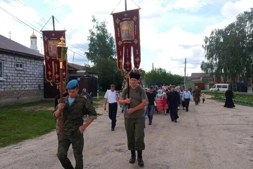 Расстрел крестного хода. 2014 год крестный ход в поселке любохна. расстрел крестного хода в астрахани 1919. крестный ход последний в алгасово.