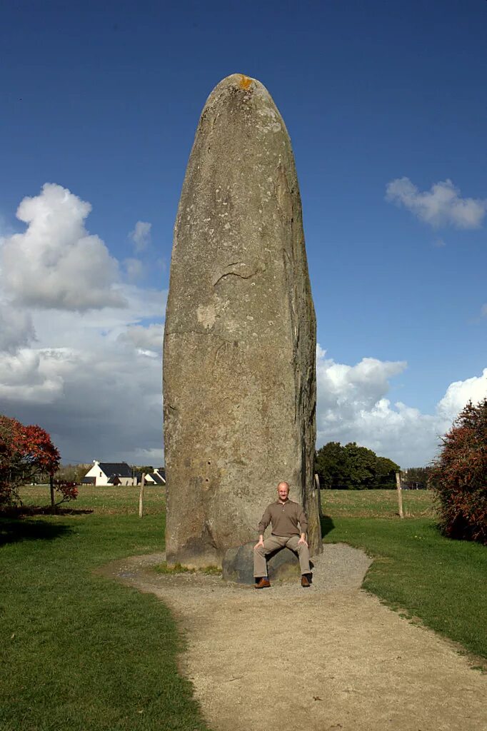 менгир что это такое. менгир голленштайн. менгир голленштайн. мегалитические сооружения менгиры. менгиры неолит.