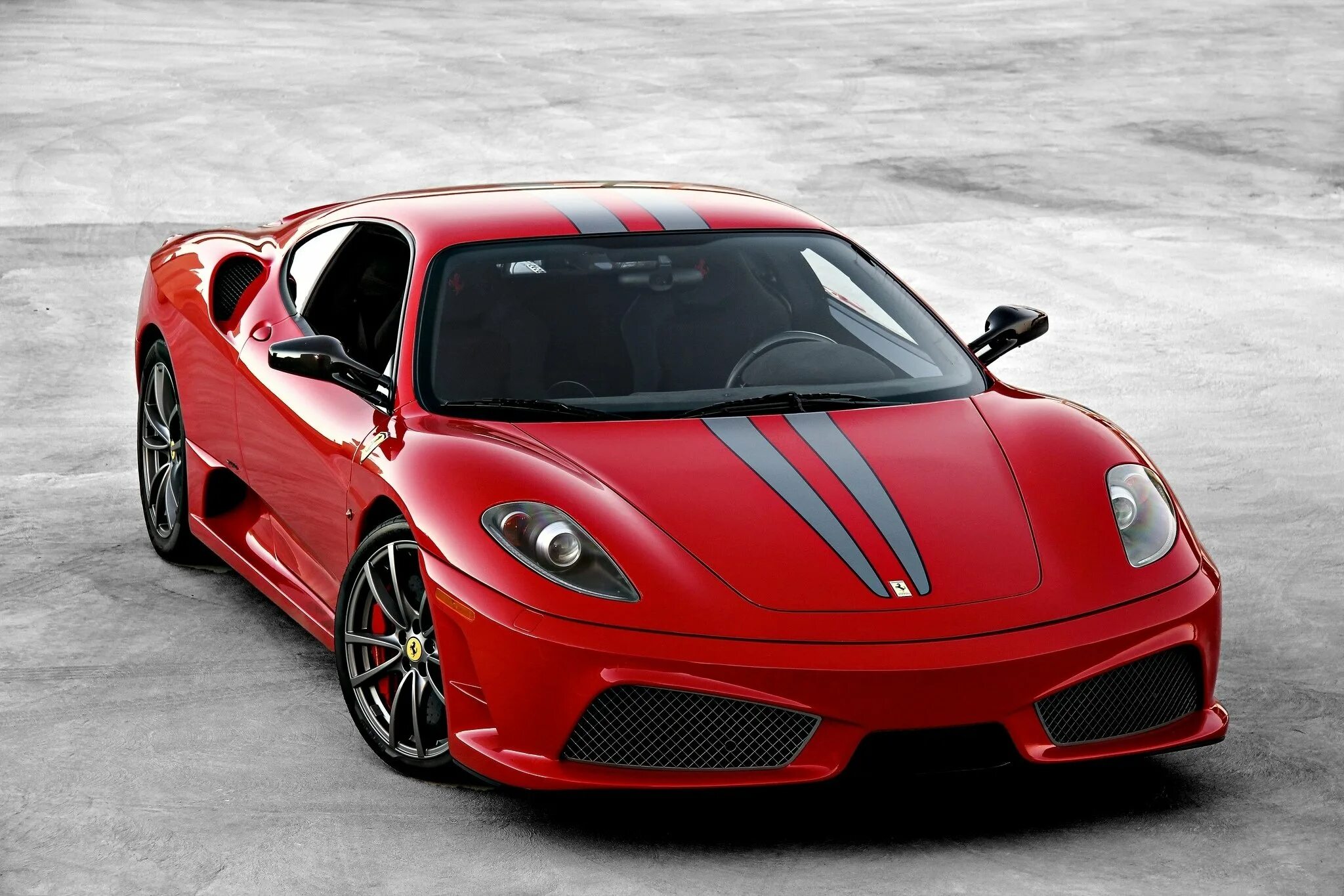 Красные машины фото. Ferrari 430 Scuderia. 2007 Ferrari 430 Scuderia. Ferrari f430 Scuderia. Феррари f430 гоночная.