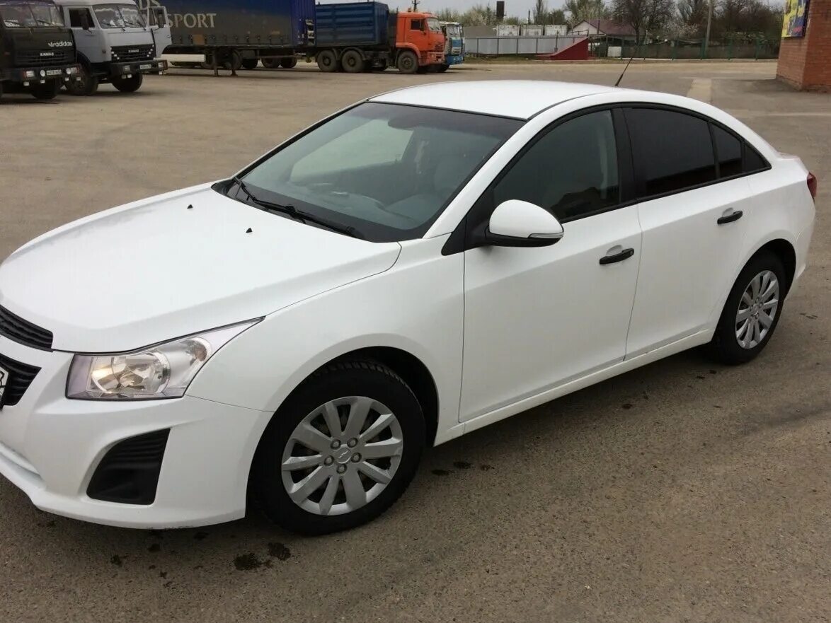 Chevrolet Cruze 2014 белый. Шевроле Круз 2014 седан белый. Chevrolet Cruze 2014 седан. Шевроле Круз 2012 2014 белый. Купить машину 2014 года