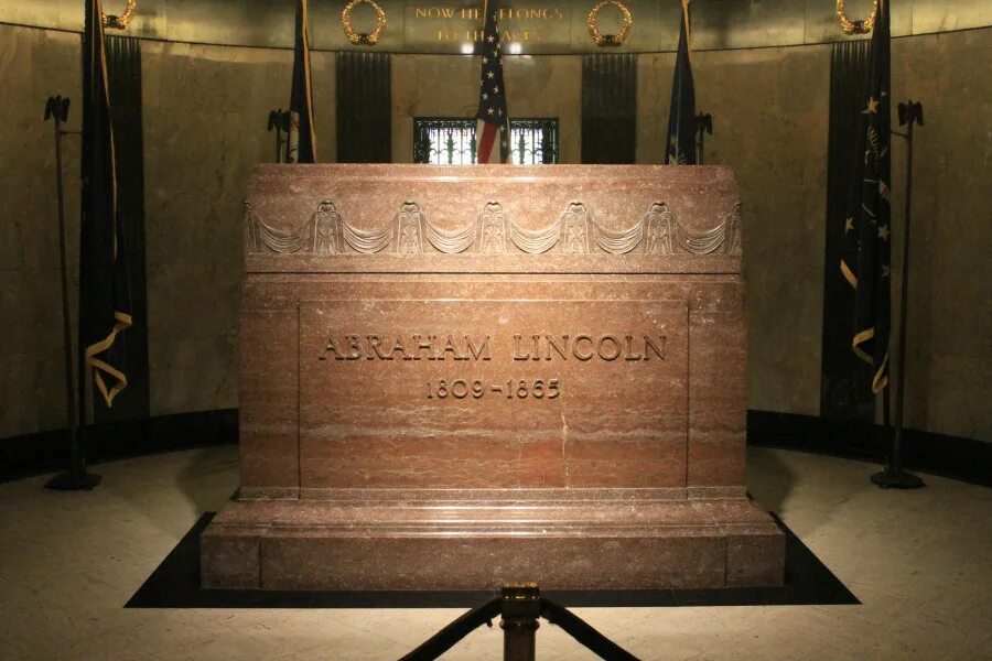 Гробница Авраама Линкольна. Могила Авраама Линкольна. Мавзолей Авраама Линкольна гроб. Как умер линкольн