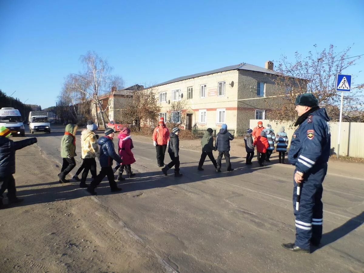 Погода б карабулак. Сотрудники ГИБДД Базарный Карабулак. ГАИ Базарный Карабулак. Сотрудники ГИБДД Саратовской области Базарный Карабулак. Полиция Базарный Карабулак.