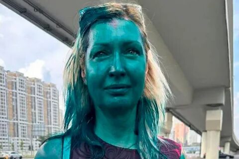 Девушка облила зеленкой бюллетени