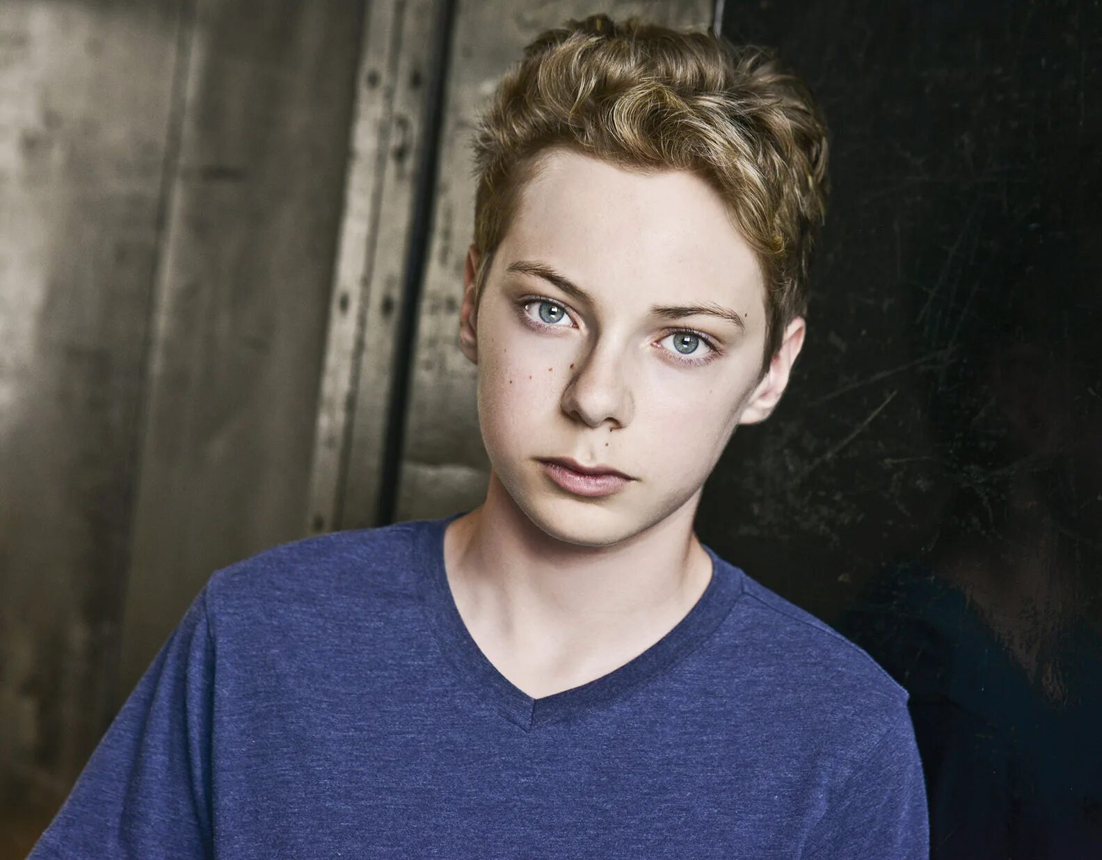 Alex thorn 2012. Кайл харрисон брейткопф. Алекс торн. The alex play фото. Алекс торн.