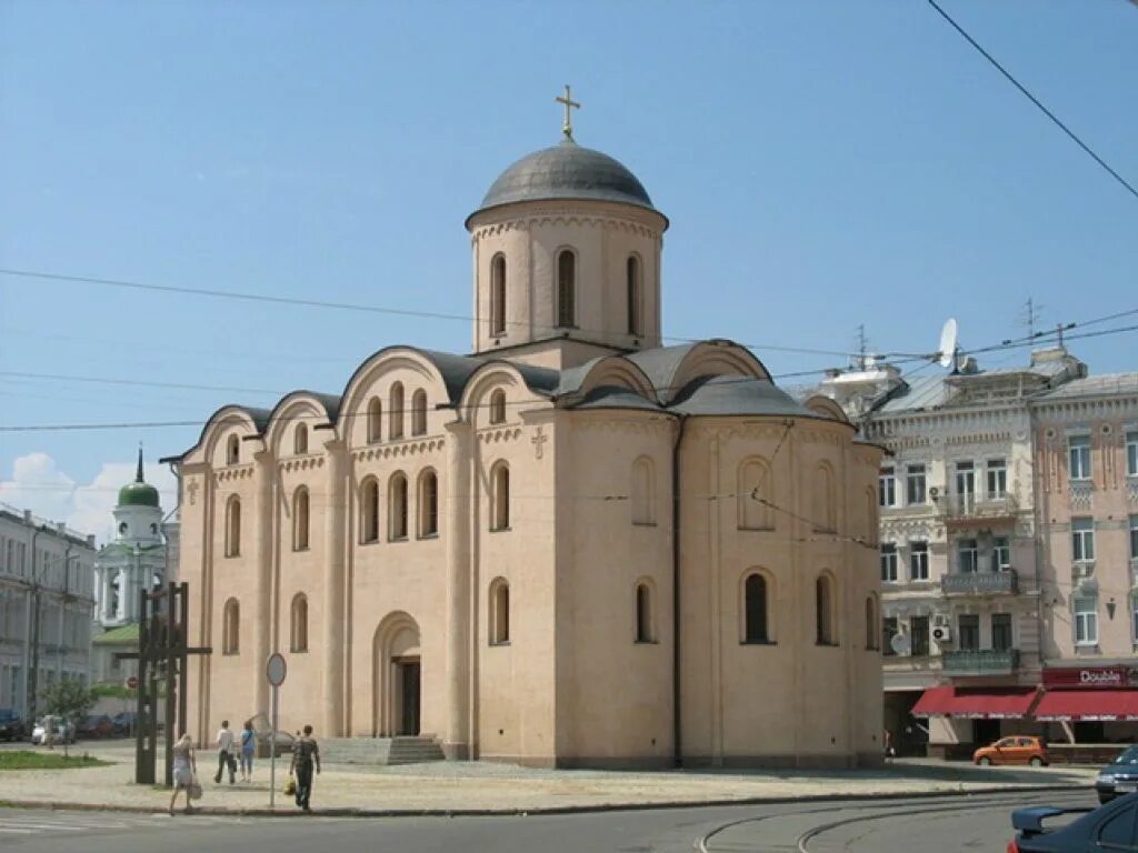 Церковь успения богоматери. Церковь богородицы пирогощи в киеве. церковь успения богородицы пирогощи в киеве. церковь богородицы пирогощи на подоле в киеве. церковь успения богородицы пирогощи на подоле.