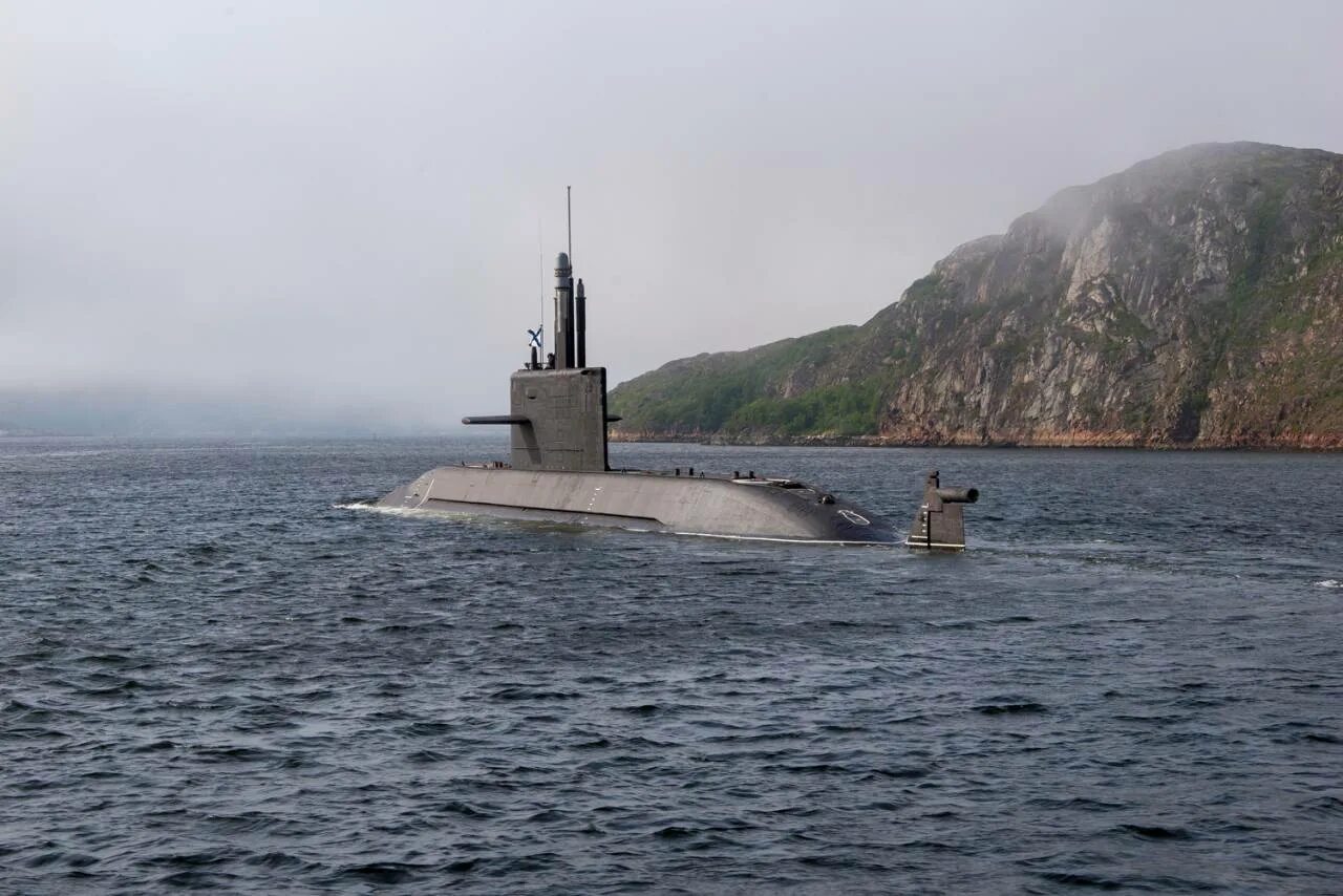 Пл ев. Подводная лодка Санкт-Петербург проекта 677. Подводная лодка Кронштадт проекта 677.