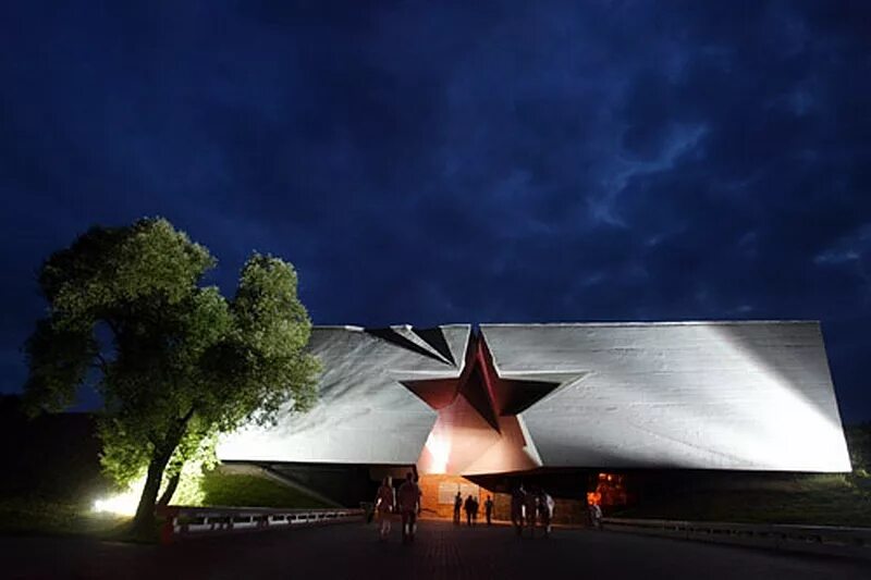 Брестская крепость звезда. Минск Брестская крепость. Брест звезда. Минск Брестская крепость экскурсия. Брест куда сходить