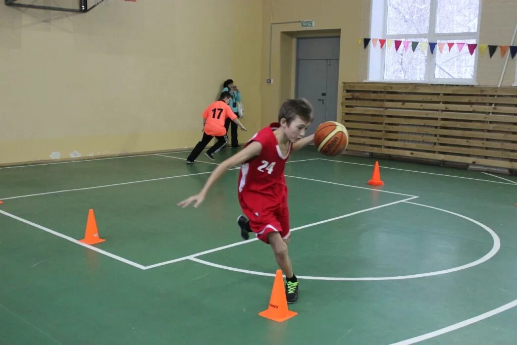 эстафета передача мяча. игра с элементами баскетбола эстафета. эстафеты с элементами баскетбола. эстафета баскетбол. эстафеты спортивные баскетбол.