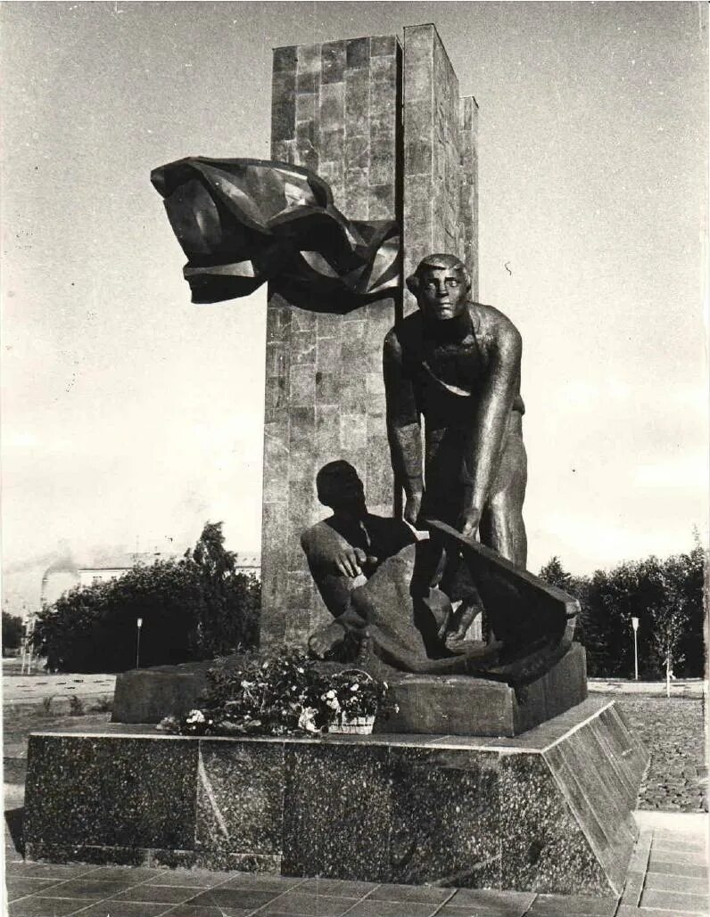 Старое иваново-вознесенск. Старое иваново площадь революции. Старое иваново-вознесенск. Революция г иваново. Площадь революции иваново.