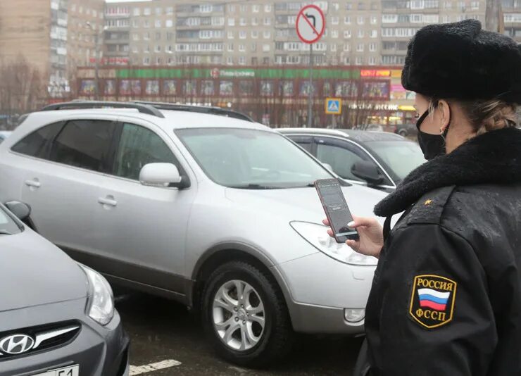 Судебные приставы арест авто. Арест автомобиля за долги приставами. Арест машины за неуплату штрафов. Изъятие машины судебными приставами. Можно ли ездить на машине в аресте