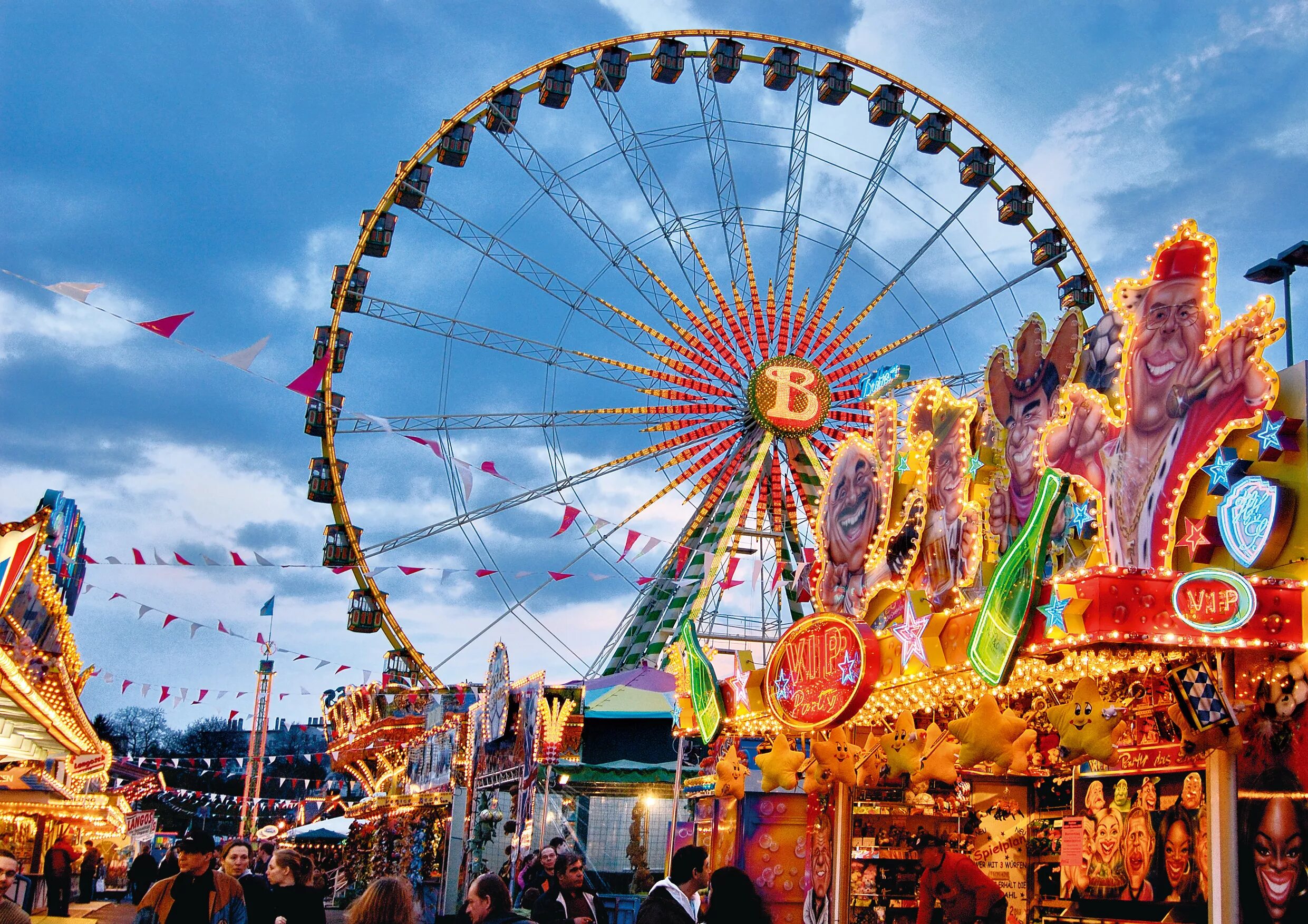 Carnival scenes. Парк развлечений. Ярмарка аттракционов. Американская ярмарка парк аттракционов. Ярмарка США аттракционы.