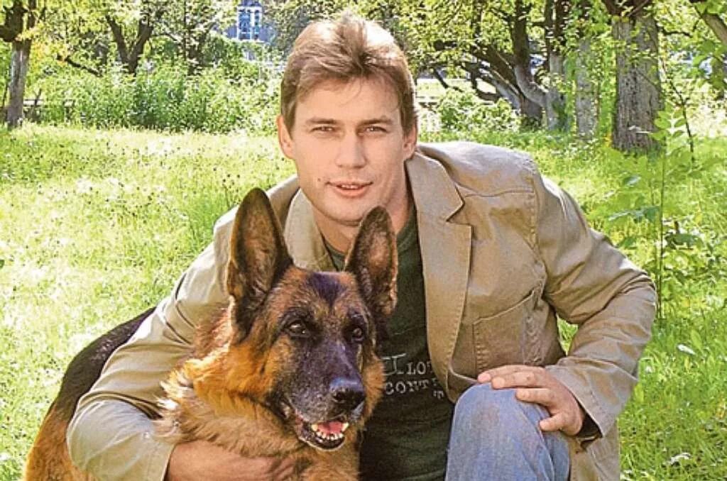 Возвращение мухтара се. Актер главной роли возвращение мухтара. Возвращение мухтара. Мухтар 2004. Актер главной роли возвращение мухтара.