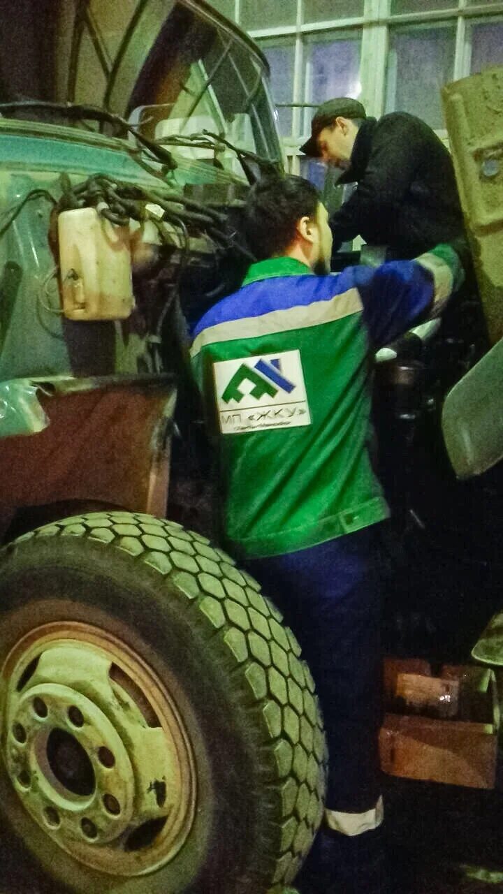 Директор жку ханты-мансийск. Жку ханты-мансийск. Сварщики газопровода. Новоселов жку ханты-мансийск. Директор мп жку ханты-мансийск.