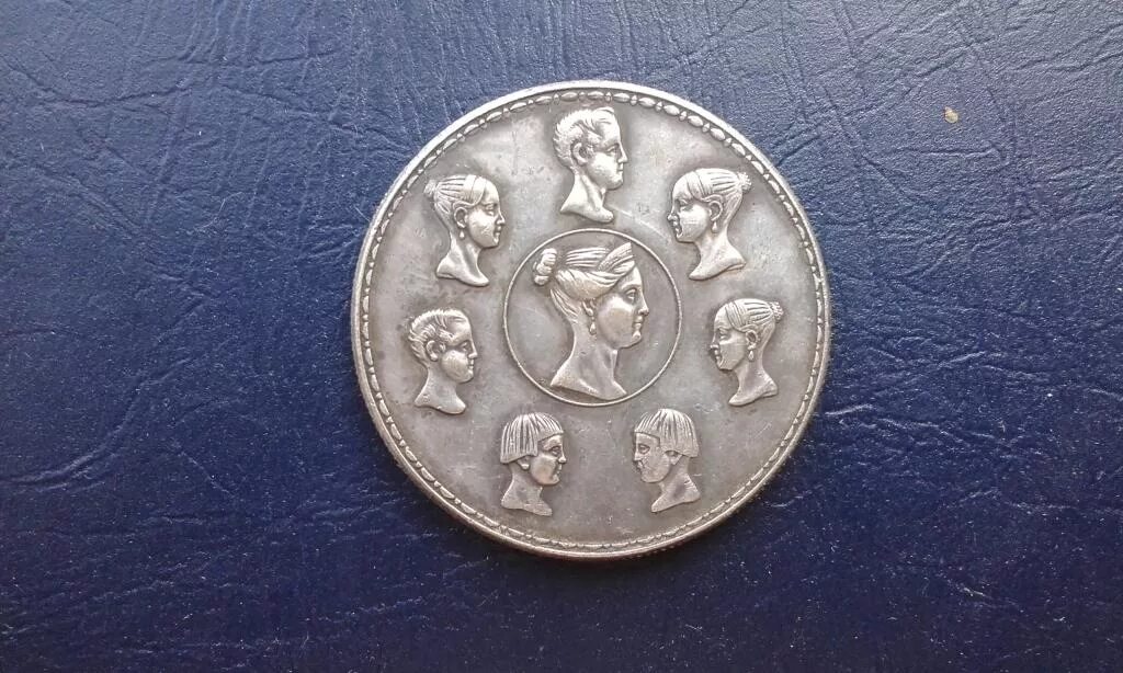 1 1 2 10 злотых