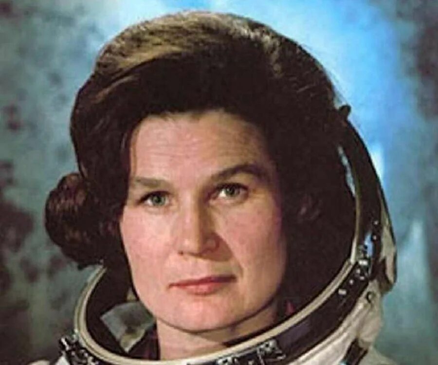 Самая первая женщина космонавт. Терешкова первая женщина космонавт. Терешкова 1963.