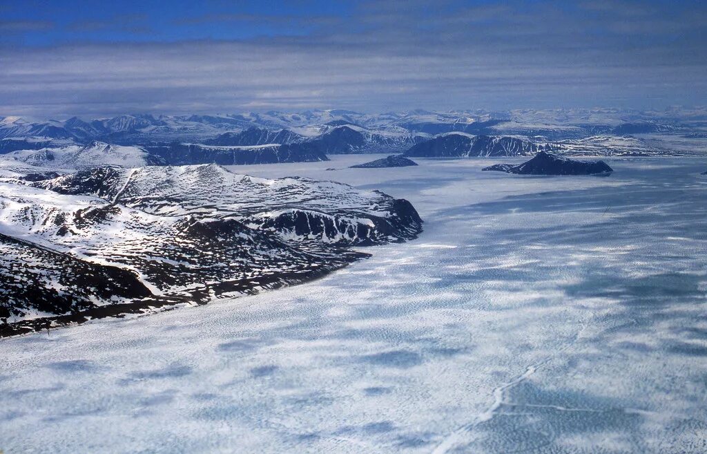 Большой остров канады. Канадский Арктический архипелаг. Baffin Island Nunavut Canada. Остров Баффинова земля. Северная Америка Баффинова земля.