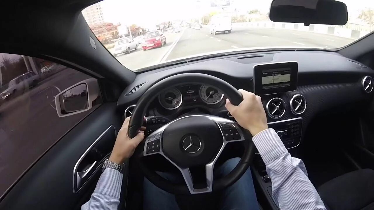 Фуллы от первого лица. Руль Мерседес с 180. За рулем CLS 63 AMG. Mercedes Benz a 180 AMG. За рулем Mercedes-Benz w205.