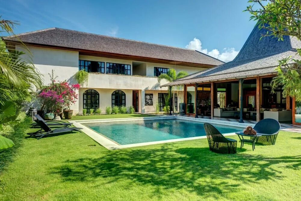 Villa staff. бали букинг. двухэтажные виллы греция закинтос. Villa staff. Villa staff.